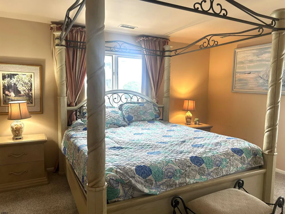 38 Bay Ave Ocean City, NJ 08226