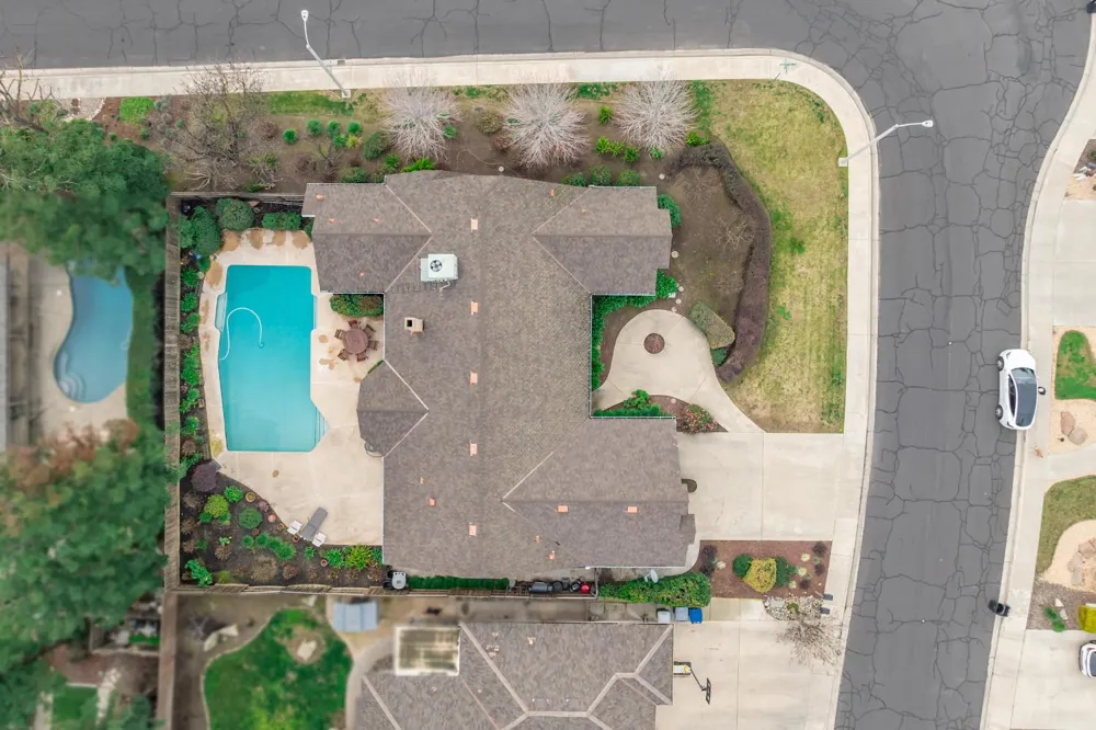 139 E Chestnut Visalia, CA 93277