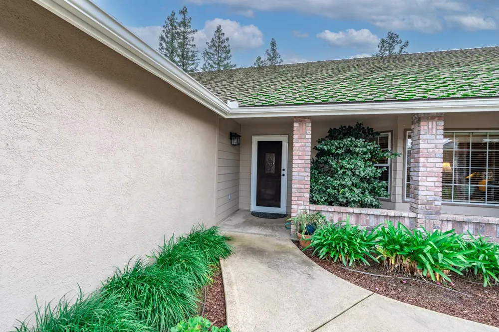 139 E Chestnut Visalia, CA 93277