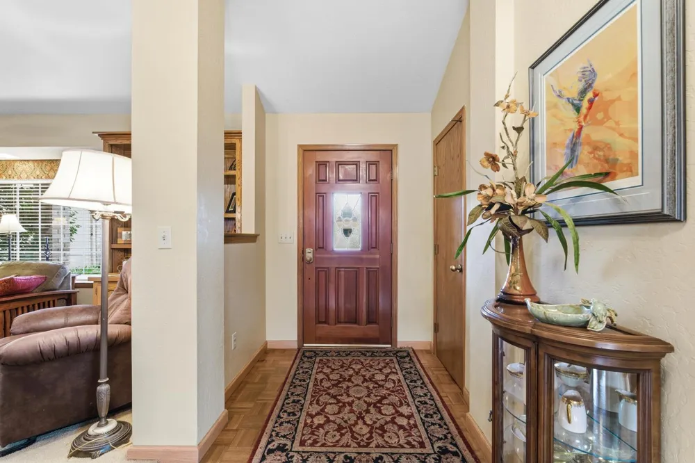 139 E Chestnut Visalia, CA 93277