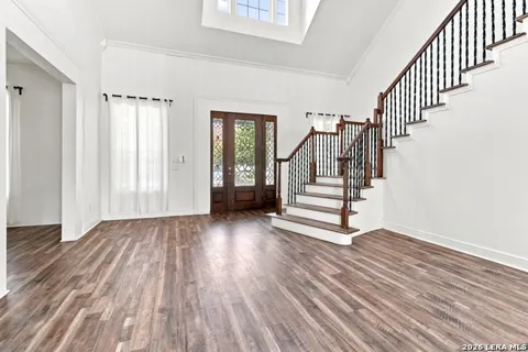 4411 S Santa Clara