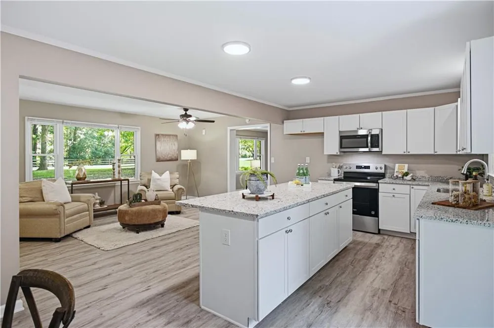 187 Hilltop Street Cleveland, GA 30528