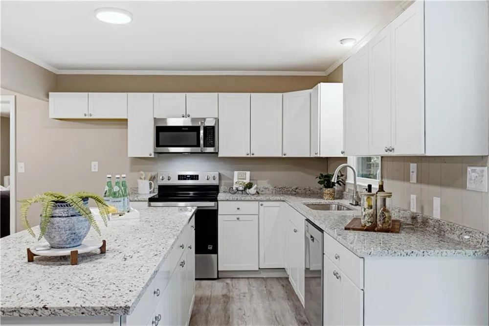 187 Hilltop Street Cleveland, GA 30528