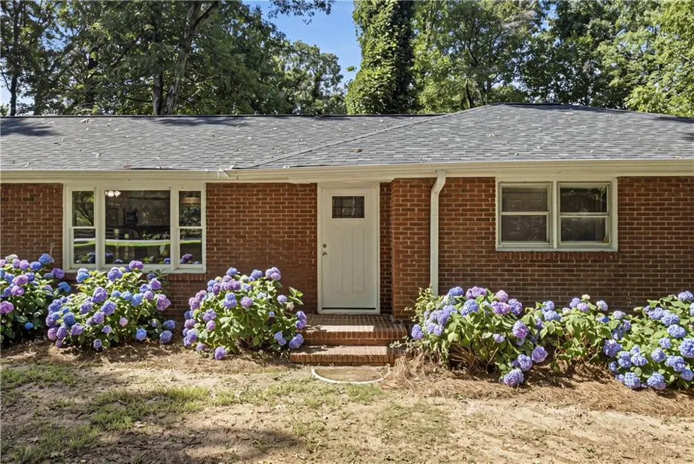 187 Hilltop Street Cleveland, GA 30528