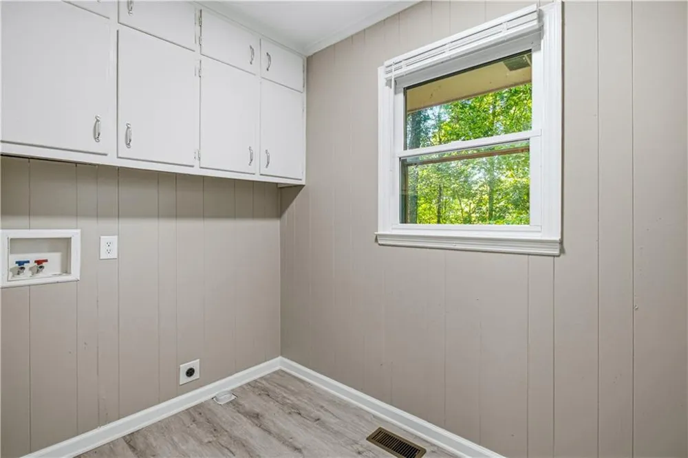 187 Hilltop Street Cleveland, GA 30528