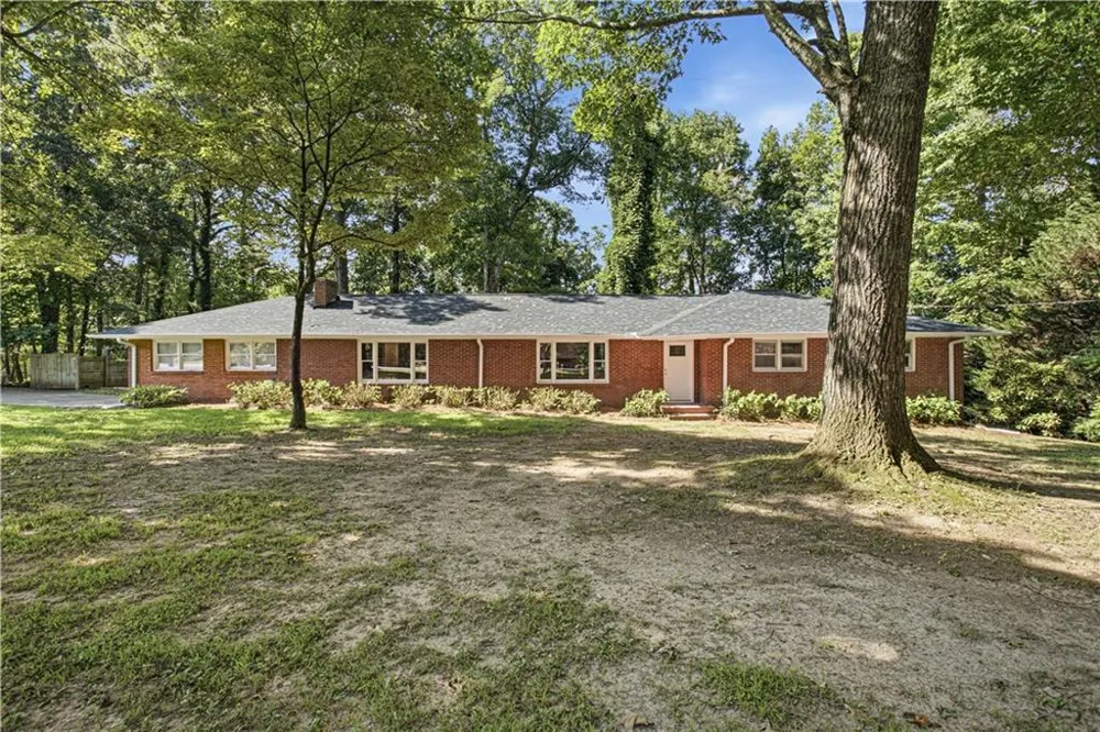187 Hilltop Street Cleveland, GA 30528