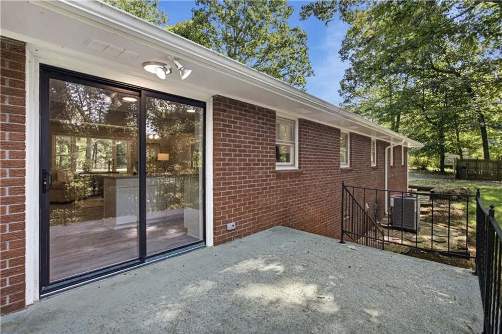 187 Hilltop Street Cleveland, GA 30528