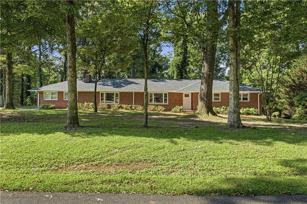 187 Hilltop Street Cleveland, GA 30528