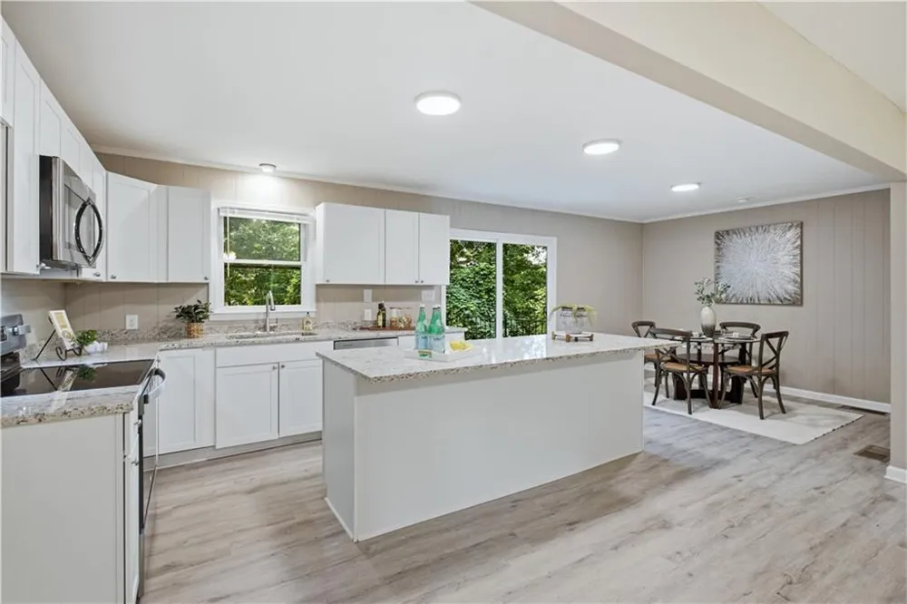 187 Hilltop Street Cleveland, GA 30528