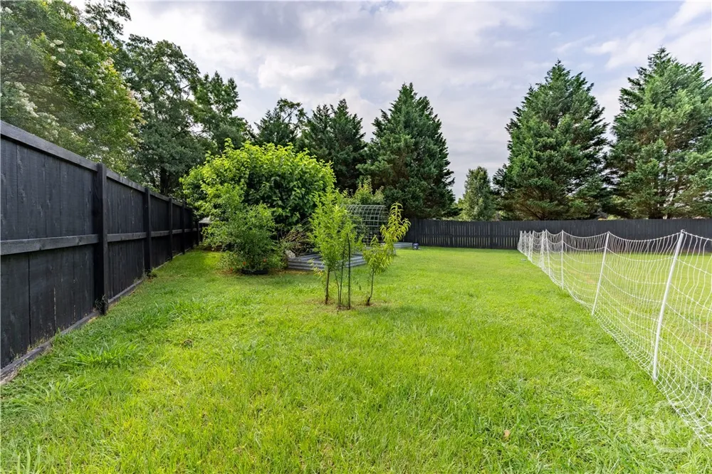 1070 Saint Albans Path Watkinsville, GA 30677