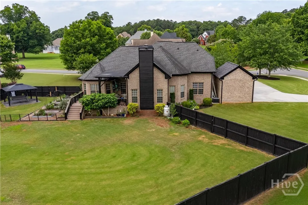 1070 Saint Albans Path Watkinsville, GA 30677