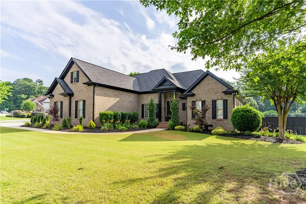 1070 Saint Albans Path Watkinsville, GA 30677