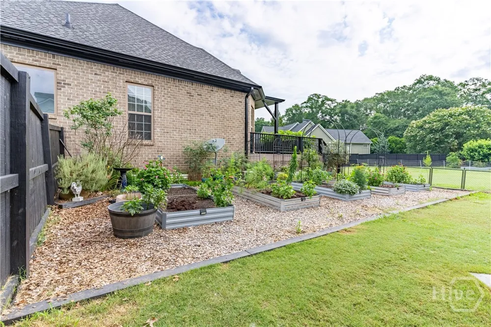 1070 Saint Albans Path Watkinsville, GA 30677