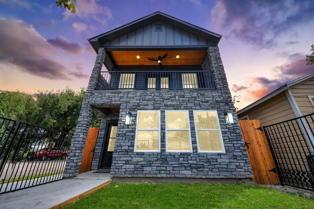 334 E 31st Street Houston, TX 77018