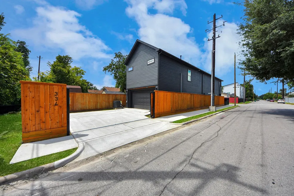 334 E 31st Street Houston, TX 77018