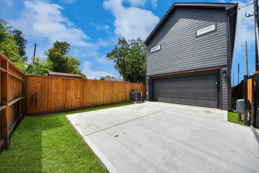 334 E 31st Street Houston, TX 77018