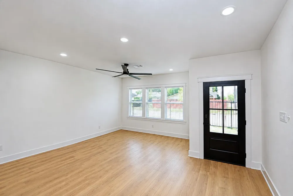 334 E 31st Street Houston, TX 77018