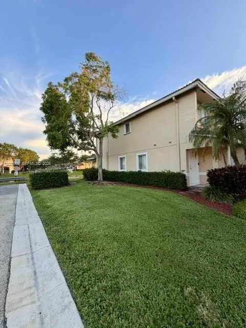 8968 Lancaster St Tamarac, FL 33321