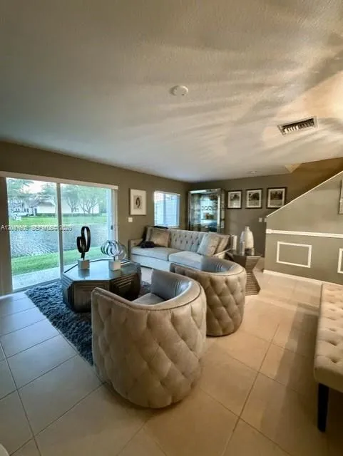 8968 Lancaster St Tamarac, FL 33321