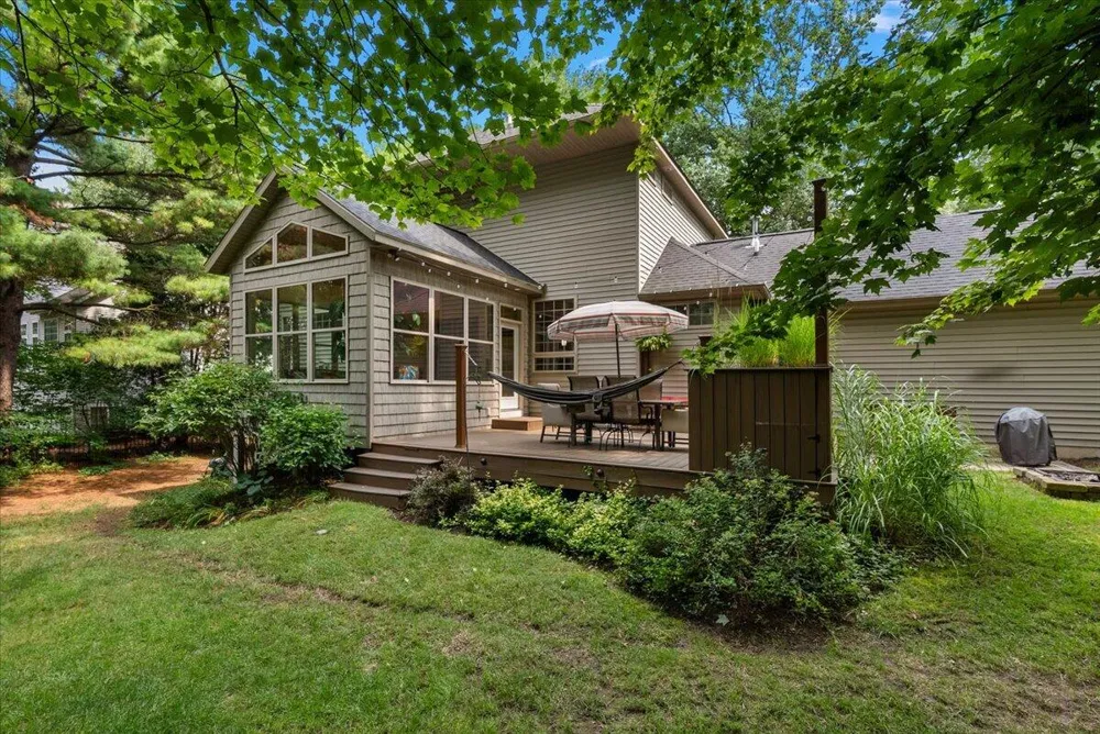 2931 Brookwind Drive Holland, MI 49424