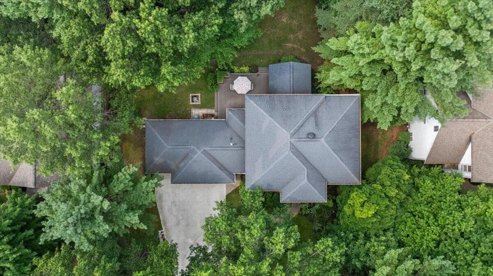 2931 Brookwind Drive Holland, MI 49424