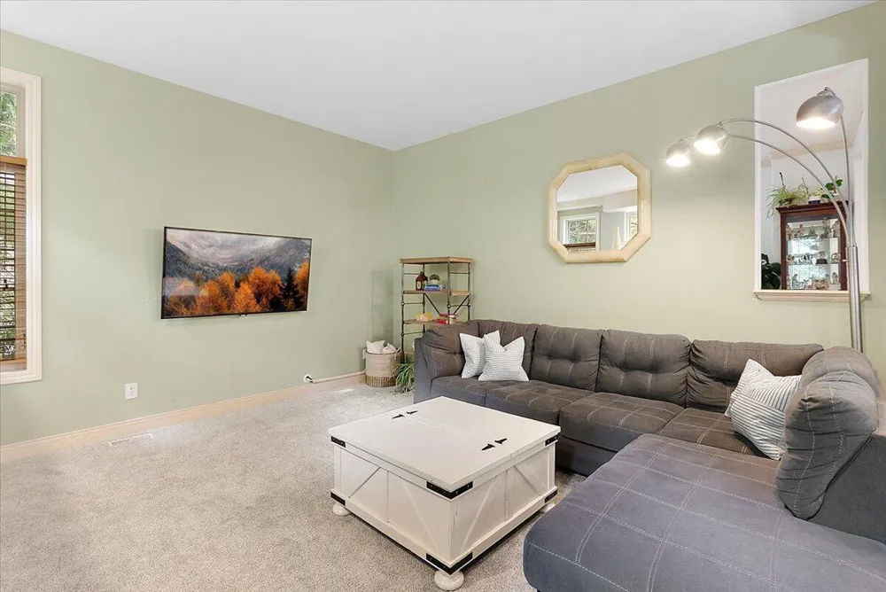 2931 Brookwind Drive Holland, MI 49424