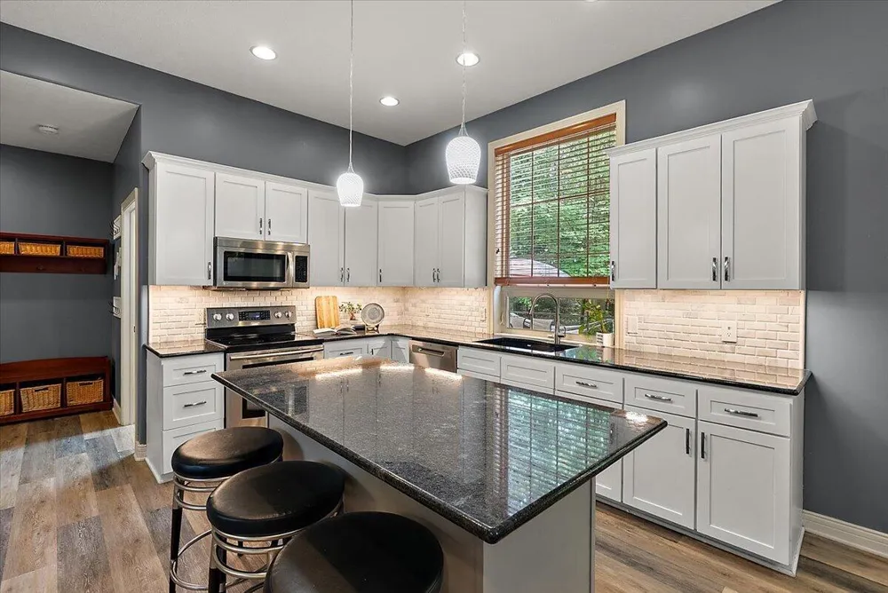 2931 Brookwind Drive Holland, MI 49424