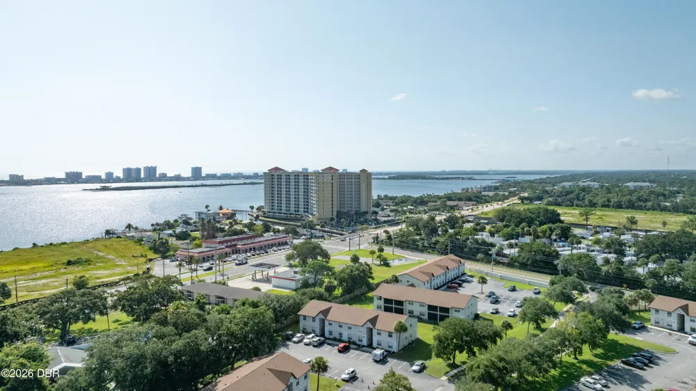 406 Banana Cay Drive #D South Daytona, FL 32119