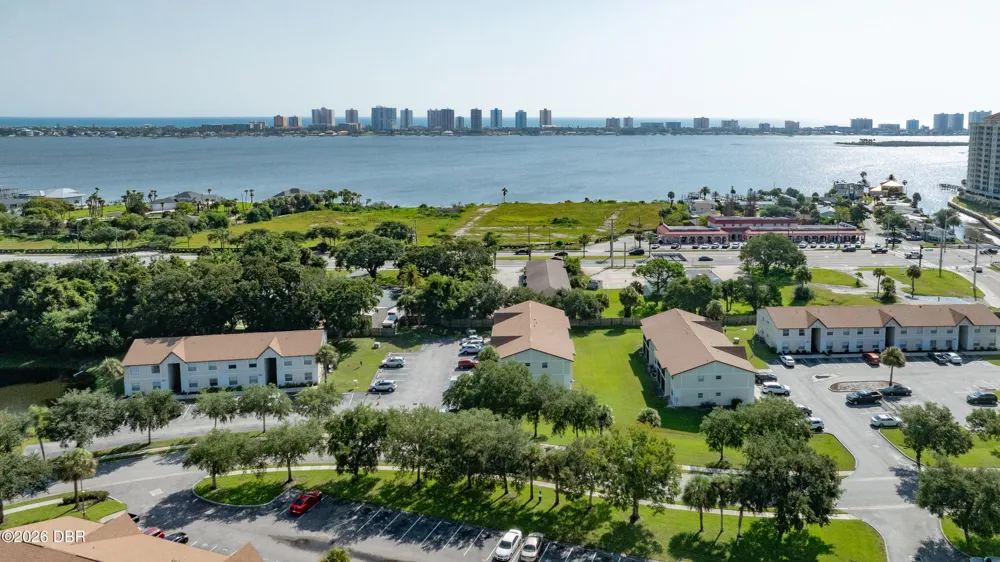 406 Banana Cay Drive #D South Daytona, FL 32119