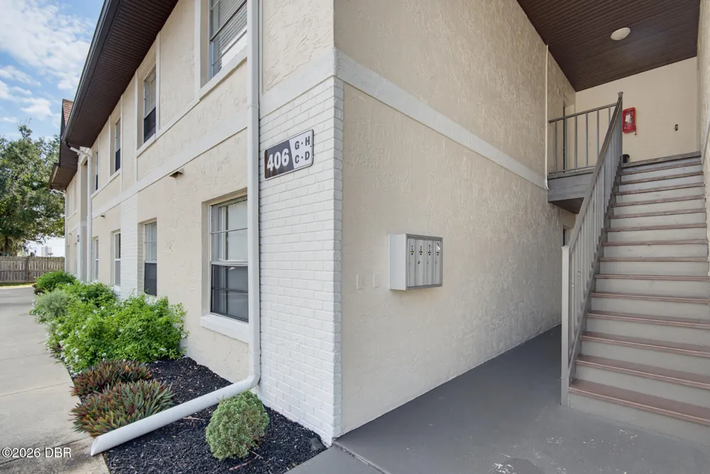 406 Banana Cay Drive #D South Daytona, FL 32119