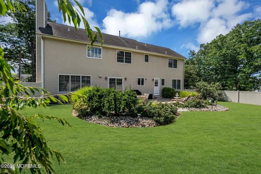 41 Walter Avenue Eatontown, NJ 07724