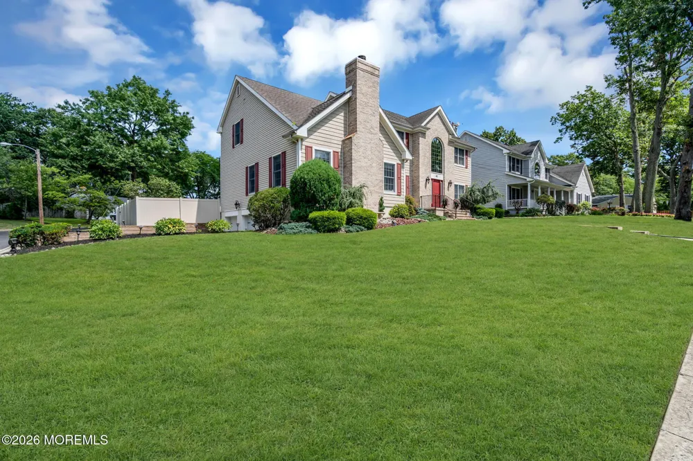 41 Walter Avenue Eatontown, NJ 07724