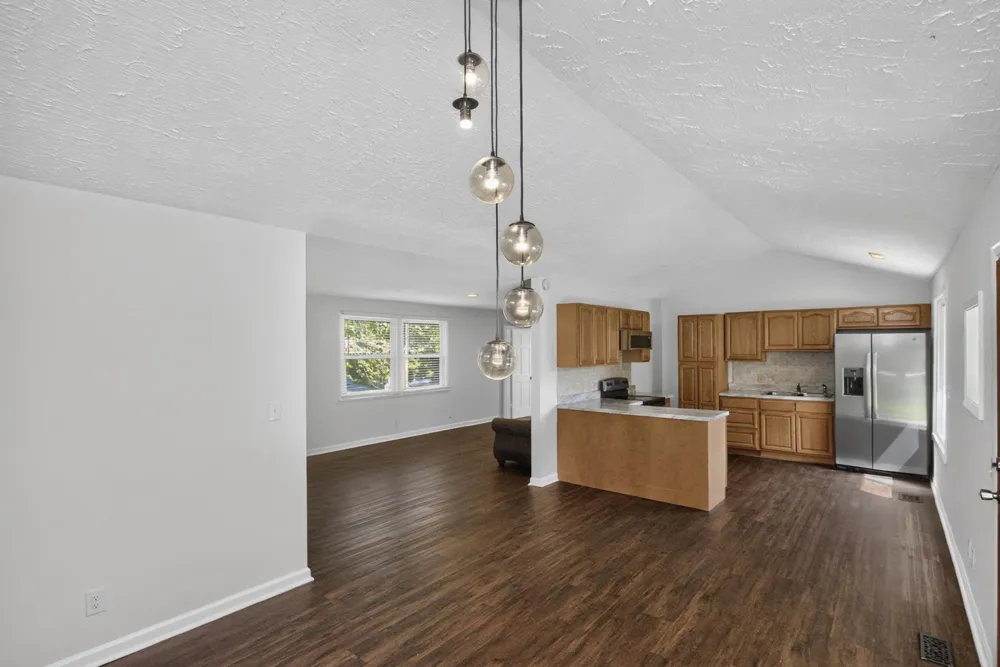 2057 Lake Rd Greenbrier, TN 37073