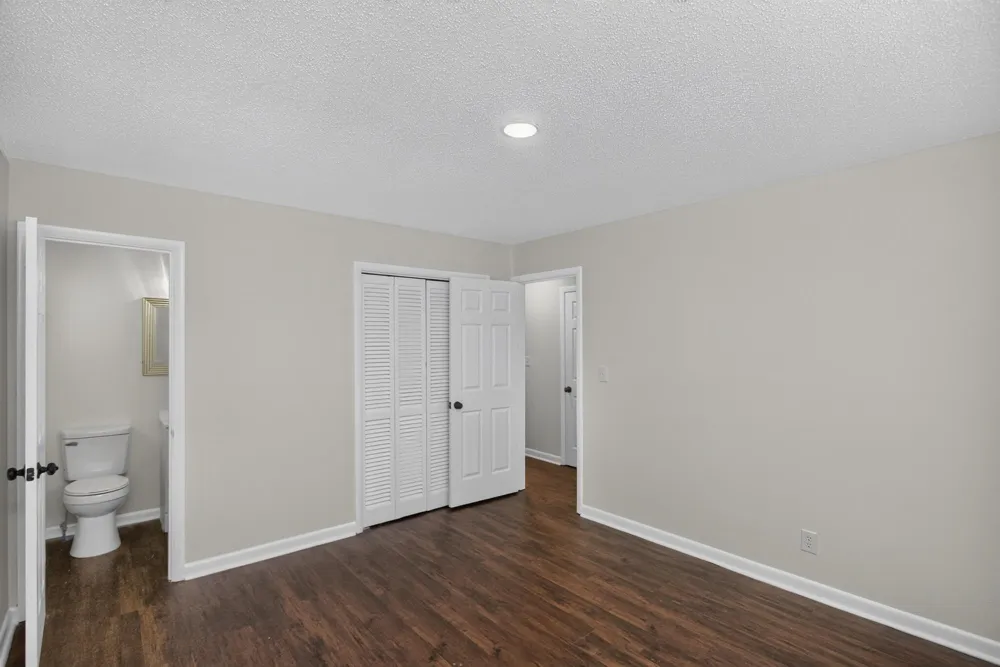 2057 Lake Rd Greenbrier, TN 37073
