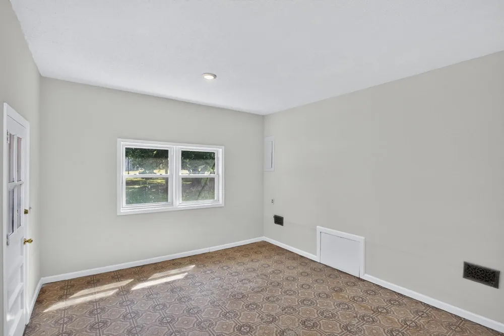 2057 Lake Rd Greenbrier, TN 37073