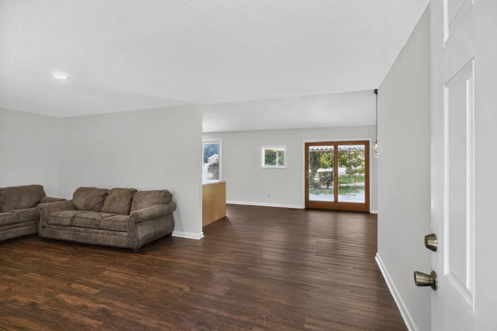 2057 Lake Rd Greenbrier, TN 37073