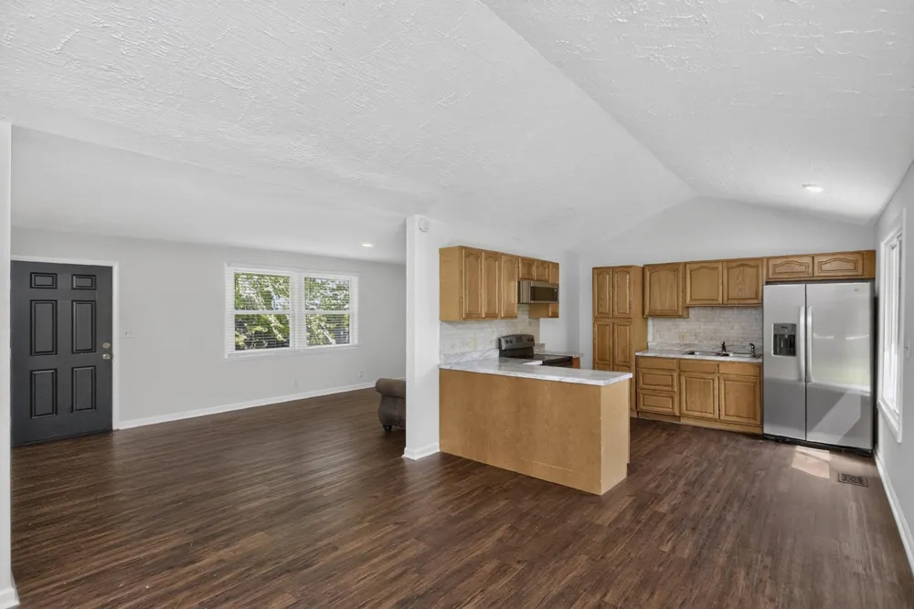 2057 Lake Rd Greenbrier, TN 37073