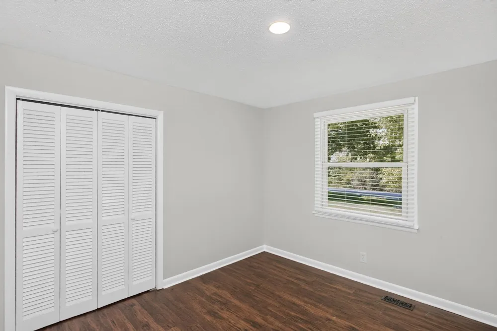 2057 Lake Rd Greenbrier, TN 37073