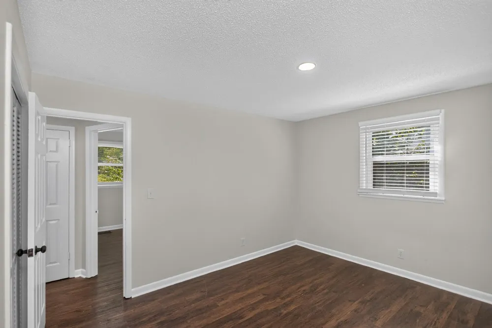 2057 Lake Rd Greenbrier, TN 37073