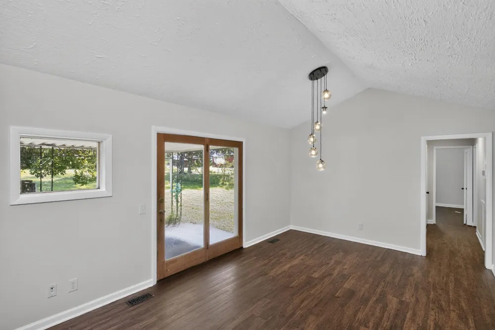2057 Lake Rd Greenbrier, TN 37073