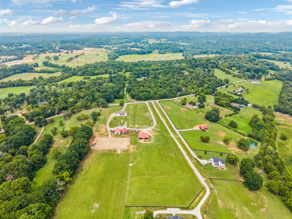5247 Flat Creek Rd Spring Hill, TN 37174