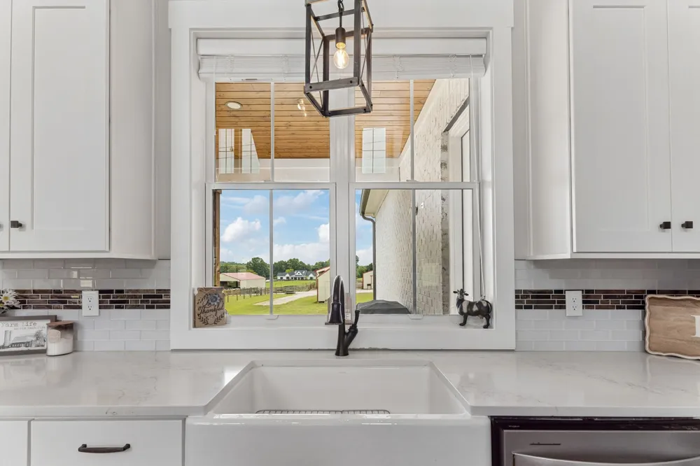 5247 Flat Creek Rd Spring Hill, TN 37174