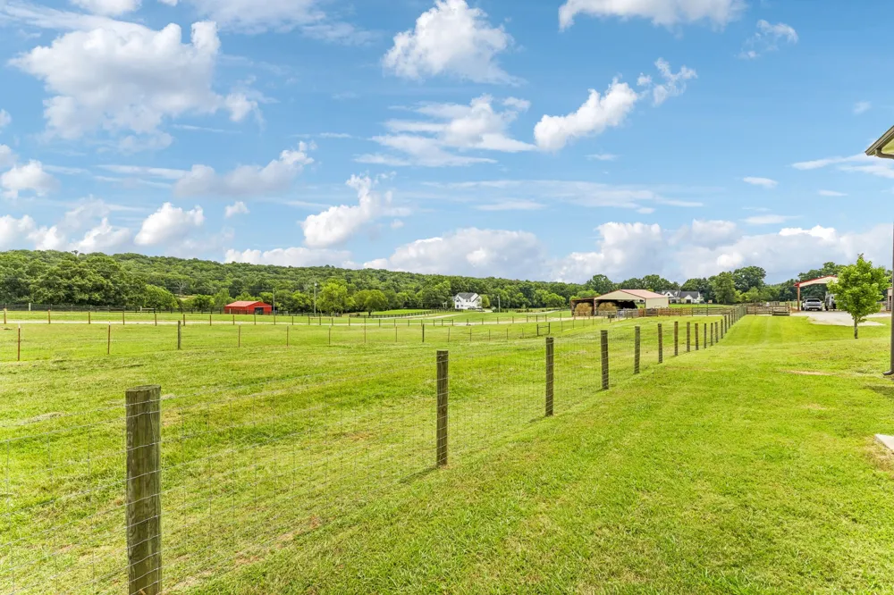 5247 Flat Creek Rd Spring Hill, TN 37174
