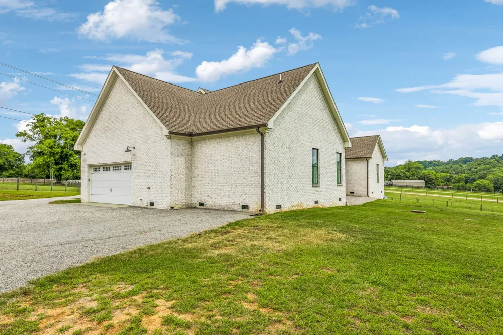5247 Flat Creek Rd Spring Hill, TN 37174
