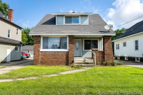 1109 Fulton Street W