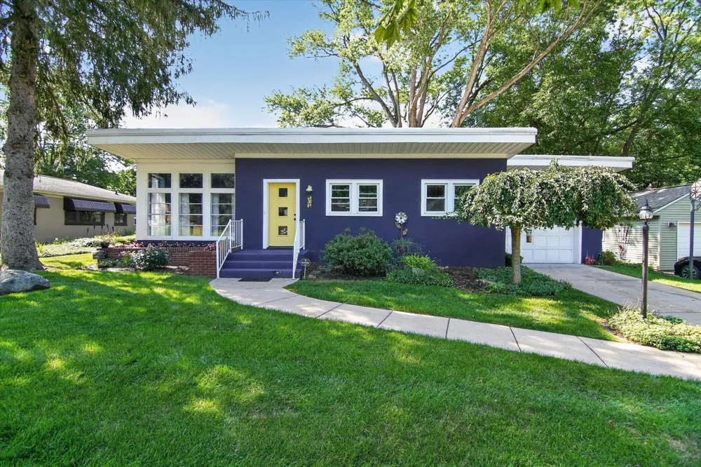 505 North Drive W Marshall City, MI 49068