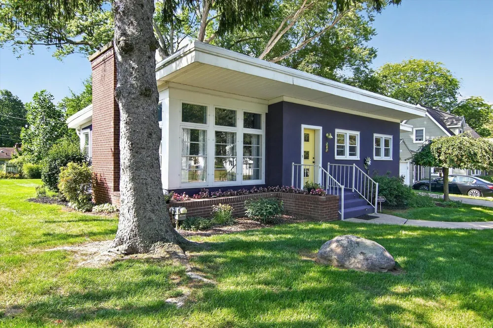 505 North Drive W Marshall City, MI 49068