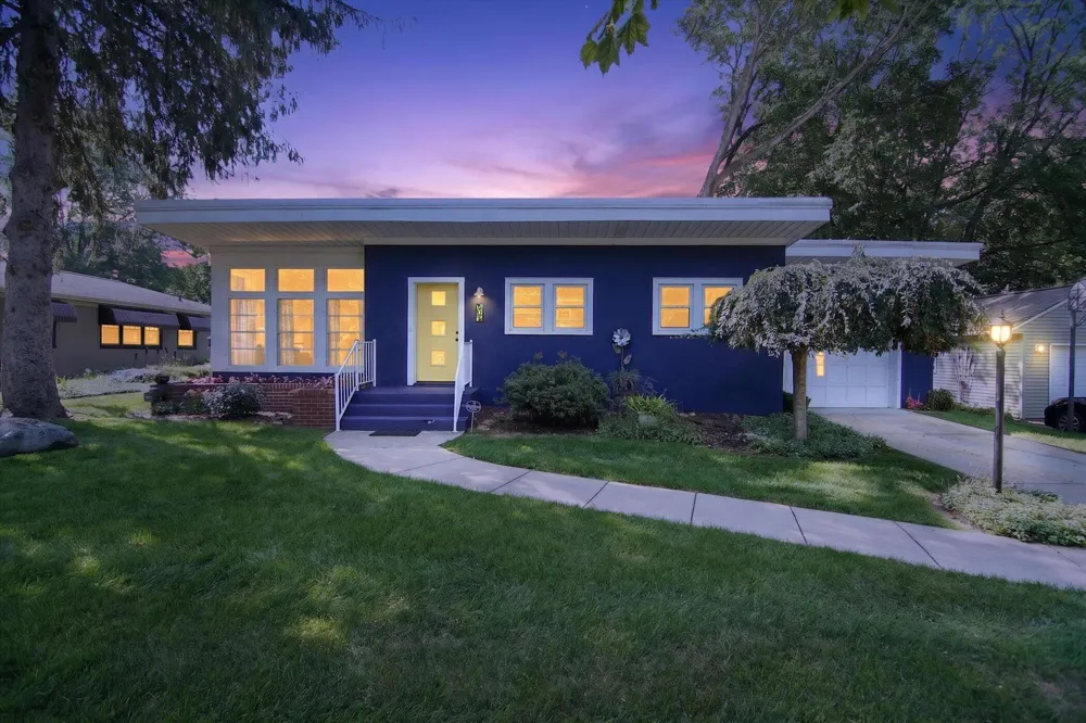 505 North Drive W Marshall City, MI 49068