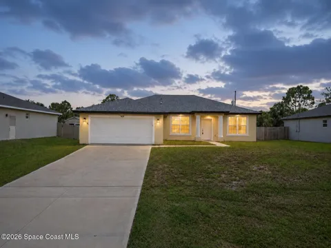 624 Osmosis Drive SW
