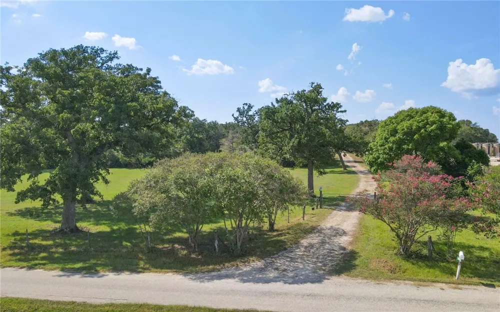 3082 County Road 235 Caldwell, TX 77836